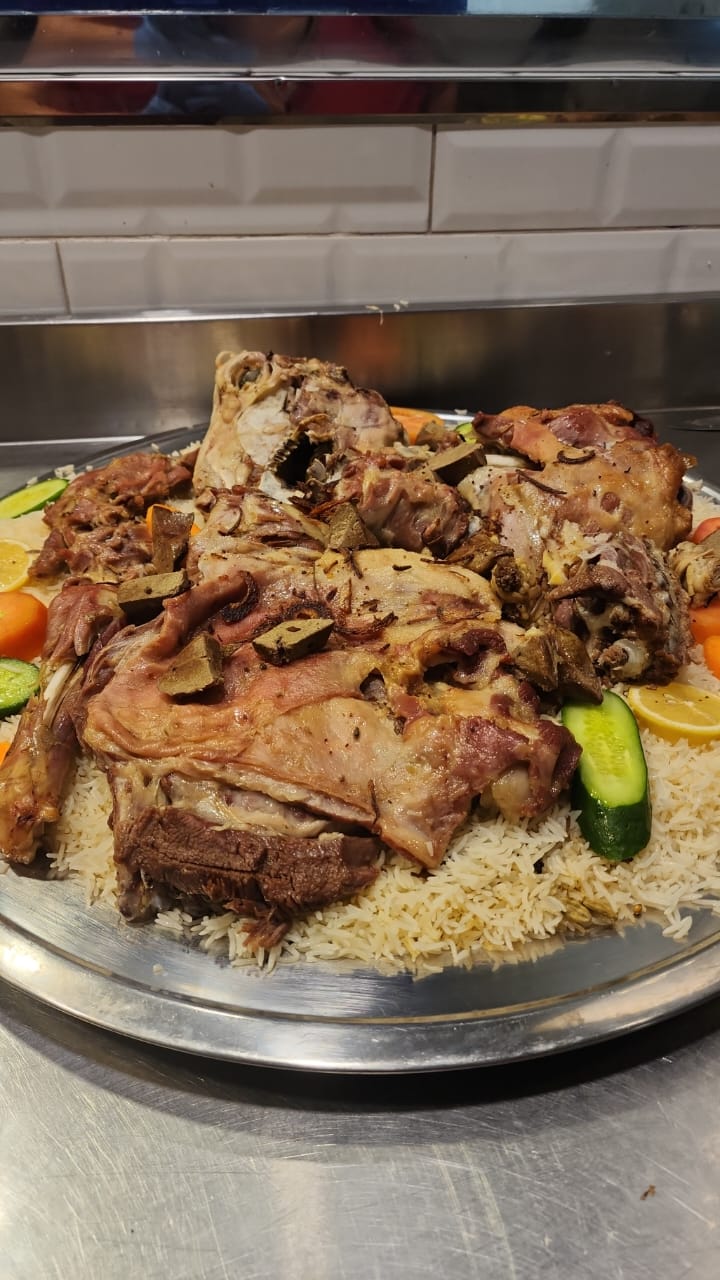 ذبيحة حنيذ على الرز